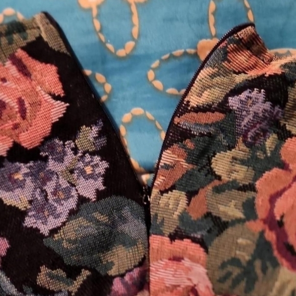 NWOT Floral Dress - Picture 4 of 4